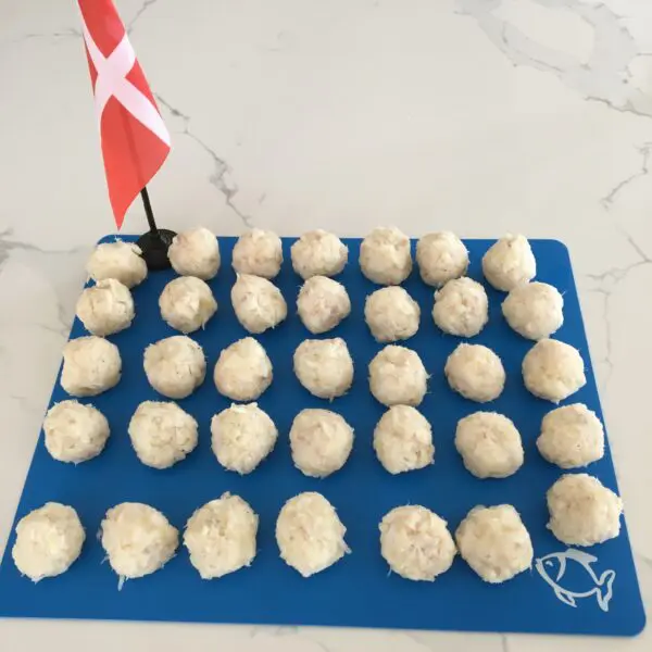 Frozen Danish Haddock fishcakes x 8