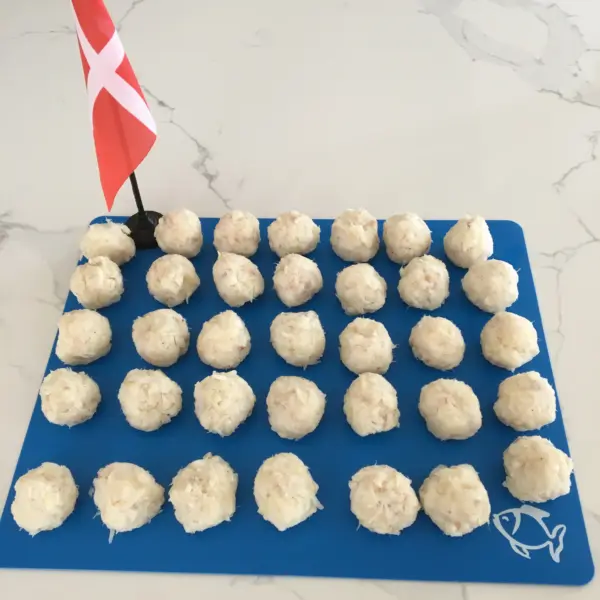 Frozen Danish Haddock fishcakes x 8